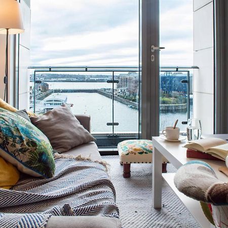 Stunning Mersey View Flat W Parking In Liverpool Exterior photo