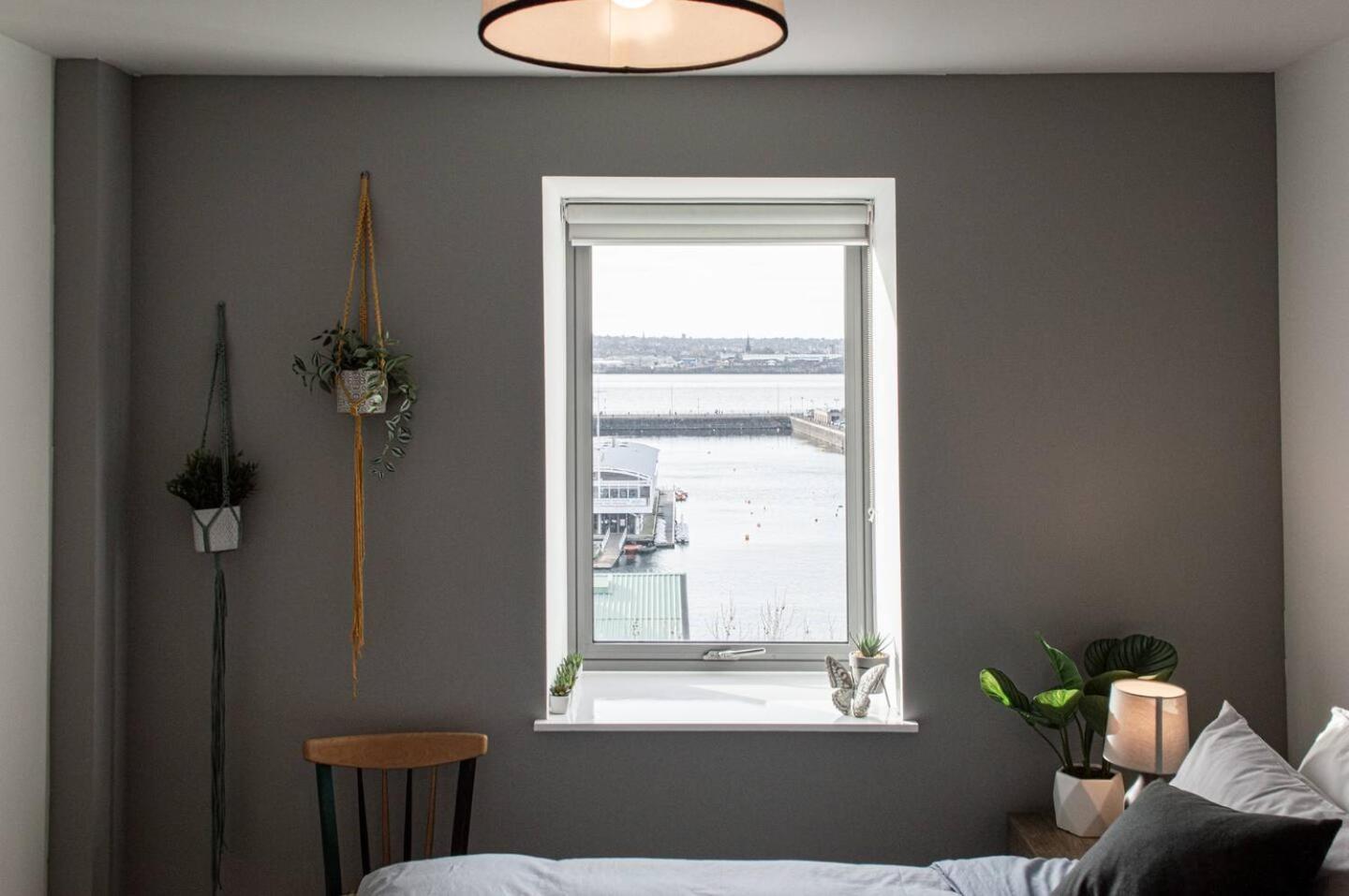 Stunning Mersey View Flat W Parking In Liverpool Exterior photo